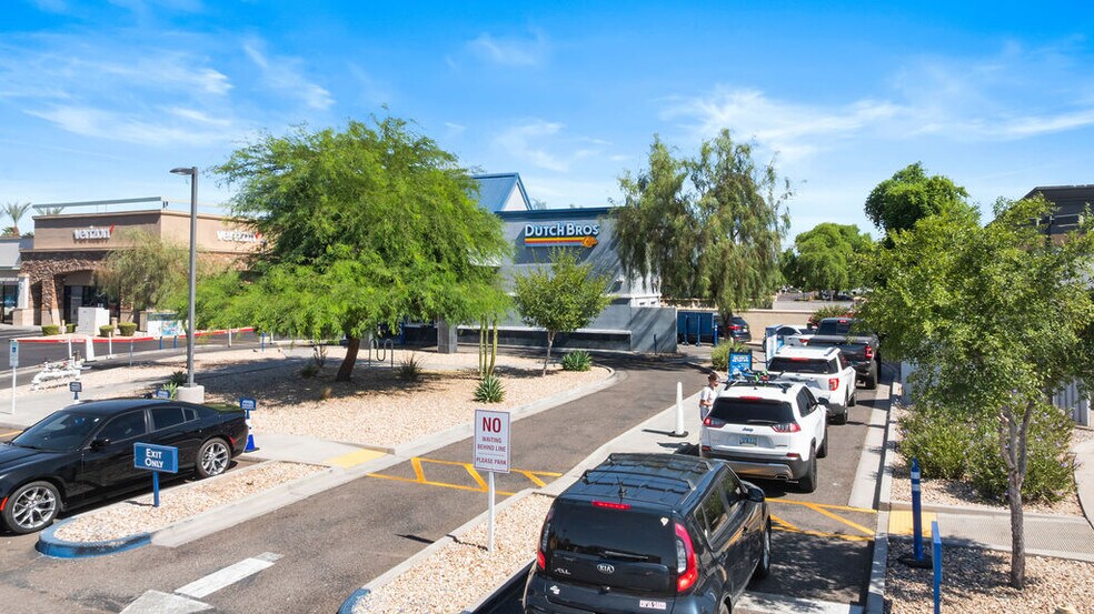 13855 W Bell Rd, Surprise, AZ à vendre - Photo du bâtiment - Image 2 de 5