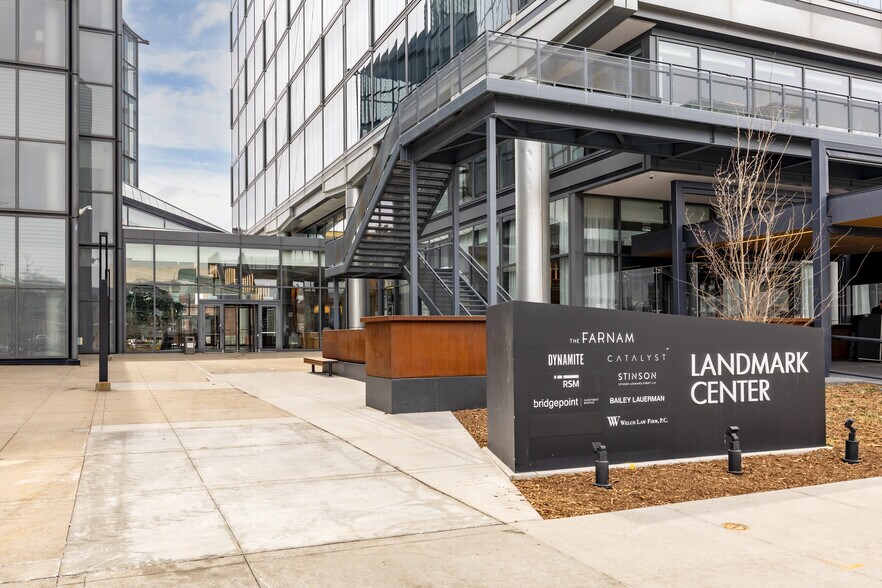 1299 Farnam St, Omaha, NE à louer - Photo de l’enseigne - Image 3 de 23