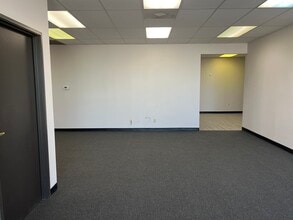 2154 W Northwest Hwy, Dallas, TX for lease Building Photo- Image 2 of 5