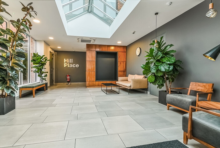 55A High St, London for lease - Interior Photo - Image 3 of 9