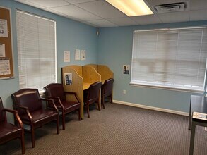 76 W Jimmie Leeds Rd, Galloway, NJ à louer Photo intérieure- Image 1 de 2