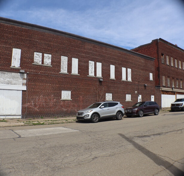 1521-1527 State St, Erie, PA for sale - Building Photo - Image 2 of 8