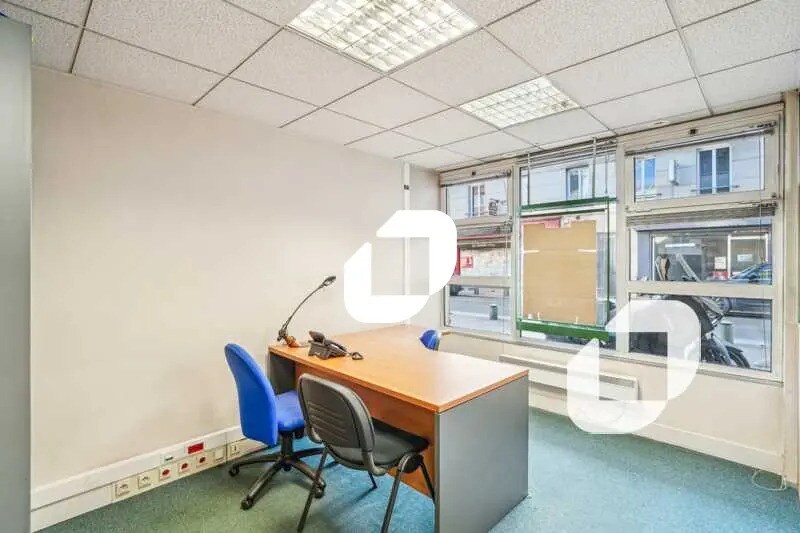 Office in Ivry-sur-Seine for sale - Building Photo - Image 2 of 24