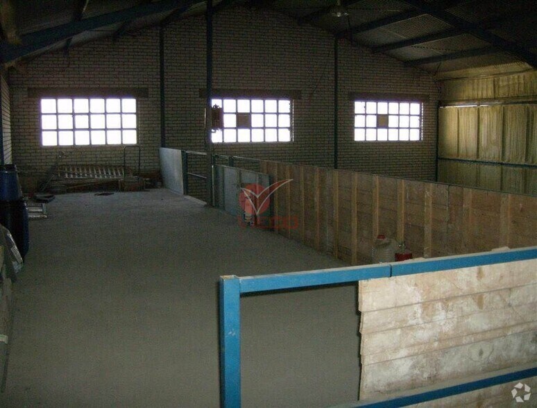 Industriel dans Cuenca, Cuenca à louer - Photo du bâtiment - Image 2 de 7