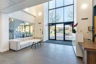 Frederick Pl, High Wycombe for lease Building Photo- Image 2 of 16