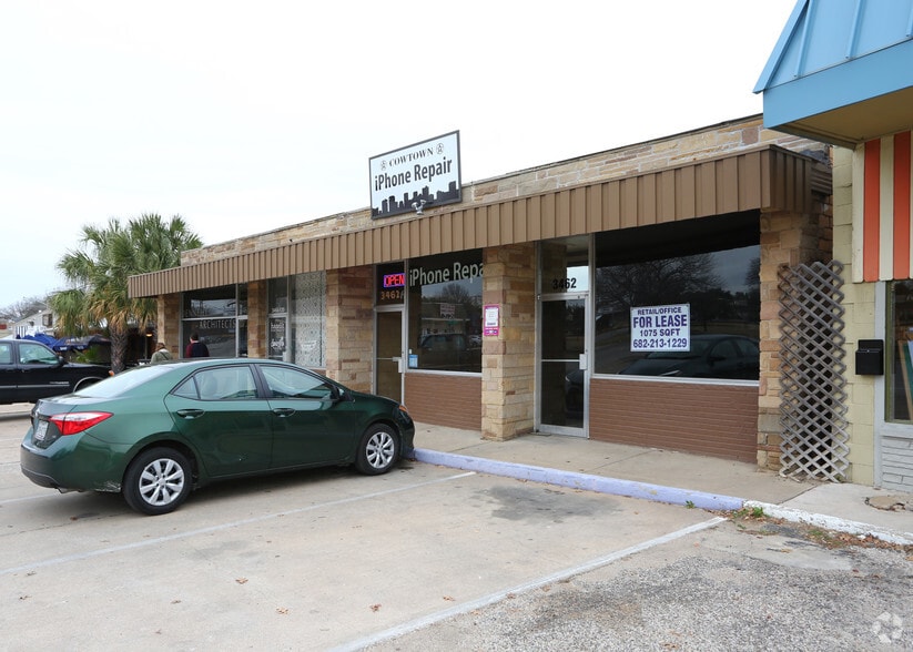 3462 Blue Bonnet Cir, Fort Worth, TX for lease - Building Photo - Image 2 of 10