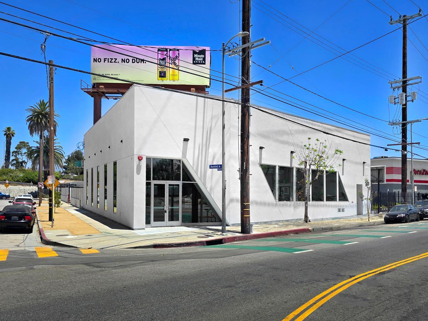 5075 W Adams Blvd, Los Angeles, CA à louer Photo du bâtiment- Image 1 de 37
