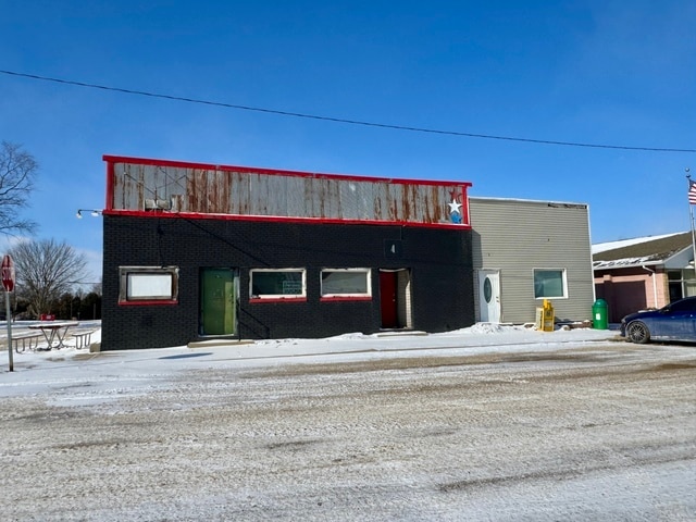 100 N Chicago St, Magnolia, IL for sale - Building Photo - Image 2 of 17