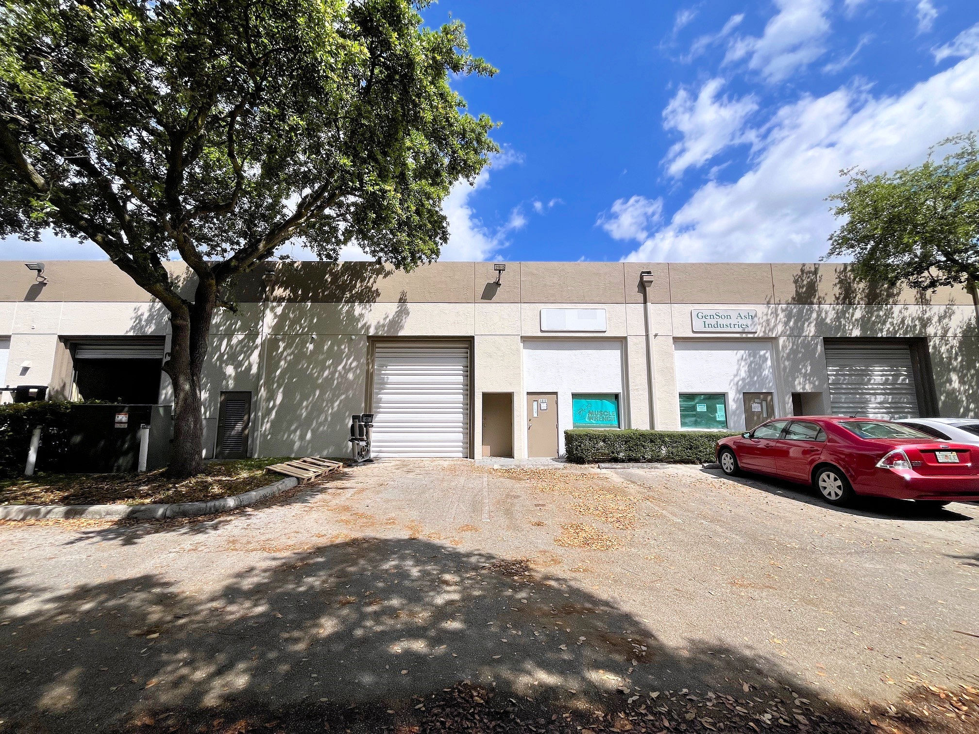 2050 N Andrews Ave, Pompano Beach, FL à louer Photo du bâtiment- Image 1 de 8