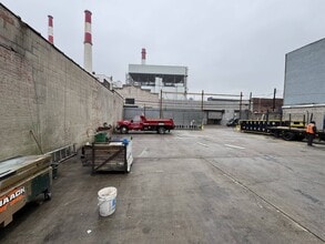 3722 10th St, Long Island City, NY à louer Photo du bâtiment- Image 2 de 10