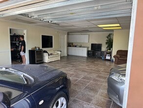 3047 Terrace Ave, Naples, FL for lease Interior Photo- Image 2 of 12