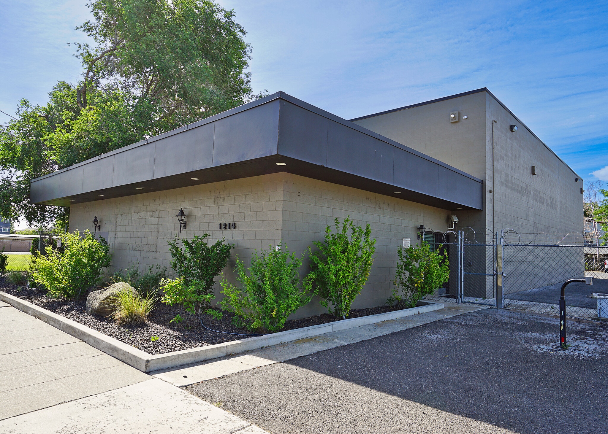 1214 Fruitvale Blvd, Yakima, WA for lease Interior Photo- Image 1 of 12