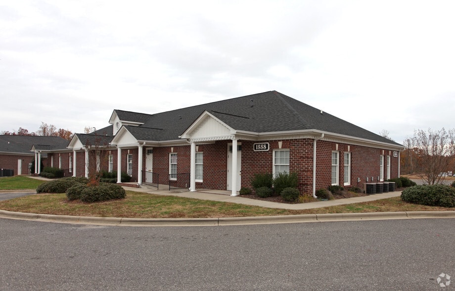1558 Union Rd, Gastonia, NC for lease - Primary Photo - Image 1 of 8
