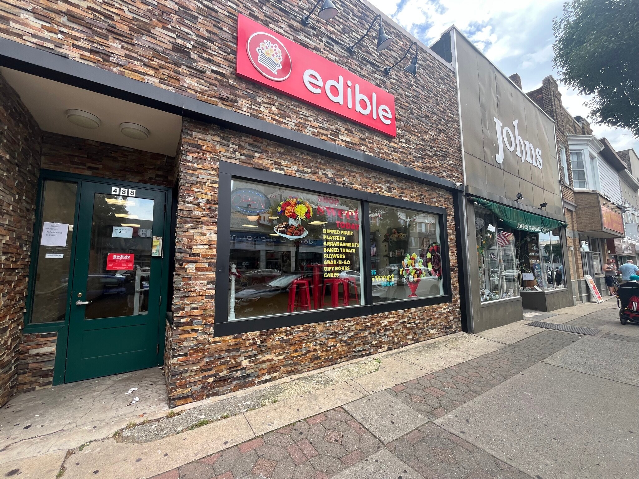 488 Broadway, Bayonne, NJ à vendre Photo du bâtiment- Image 1 de 17