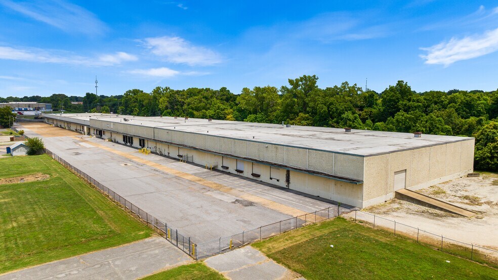 237-265 E Belz Blvd, Memphis, TN à louer - Photo du bâtiment - Image 1 de 8