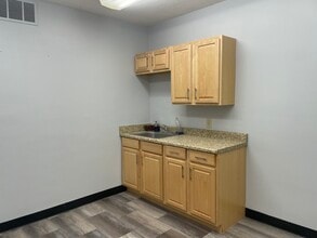 3951 N Meridian St, Indianapolis, IN for lease Interior Photo- Image 1 of 7