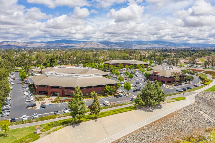 4010 Barranca Pky, Irvine, CA à louer - Aérien - Image 3 de 5