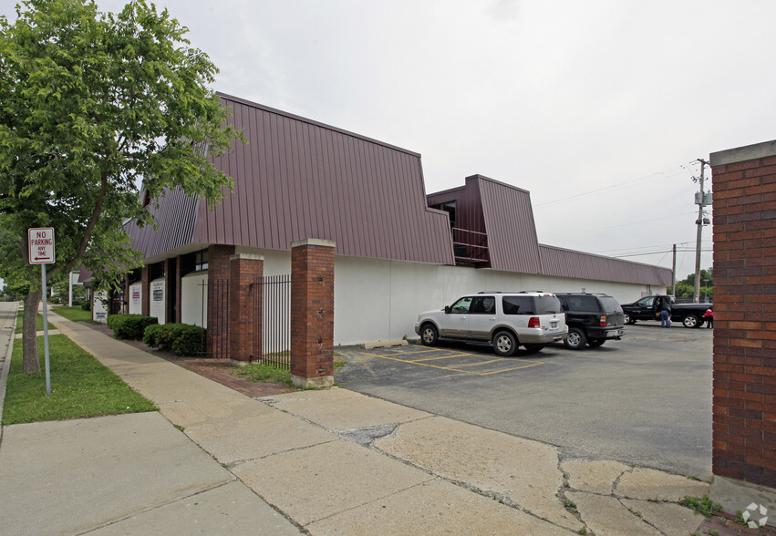 822 Broad St, Beloit, WI for lease - Building Photo - Image 2 of 2