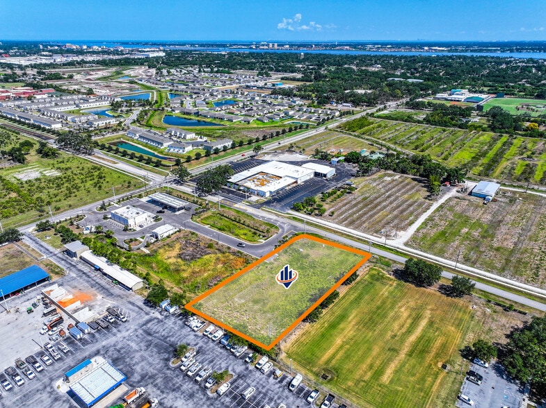 2814 26th Avenue East, Bradenton, FL for sale - Building Photo - Image 2 of 8