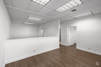 5440 NW 33rd Ave, Fort Lauderdale, FL for lease Interior Photo- Image 2 of 9