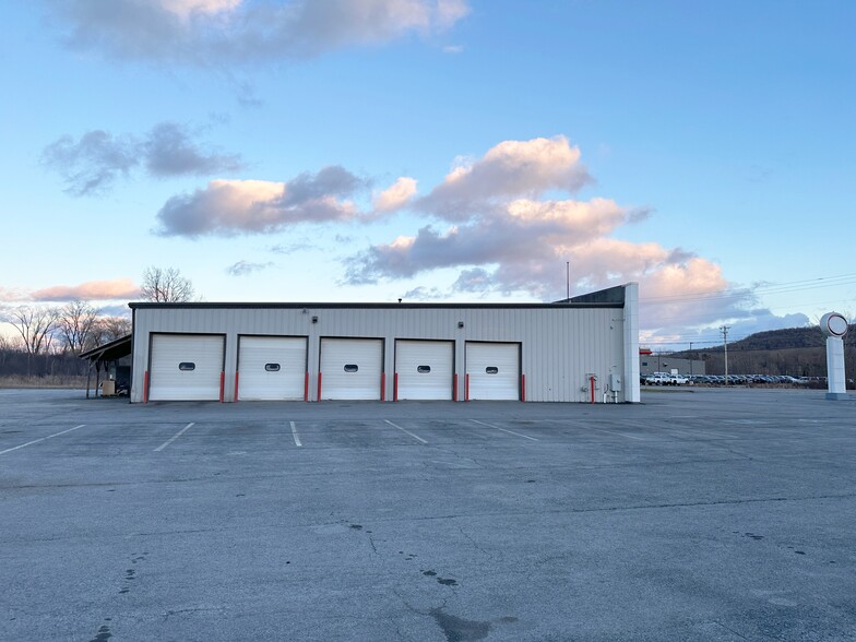 18675 Us-11, Watertown, NY for sale - Building Photo - Image 3 of 5