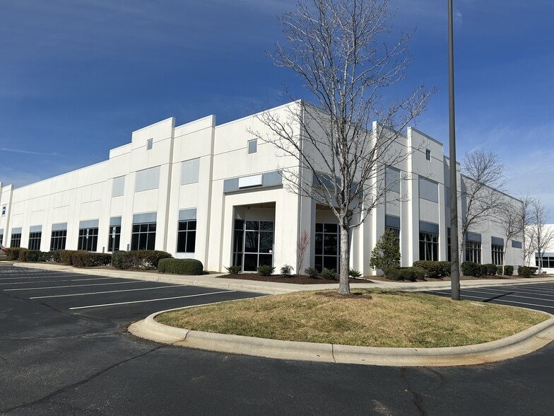 4735 Corporate Dr, Concord, NC for lease - Building Photo - Image 1 of 13
