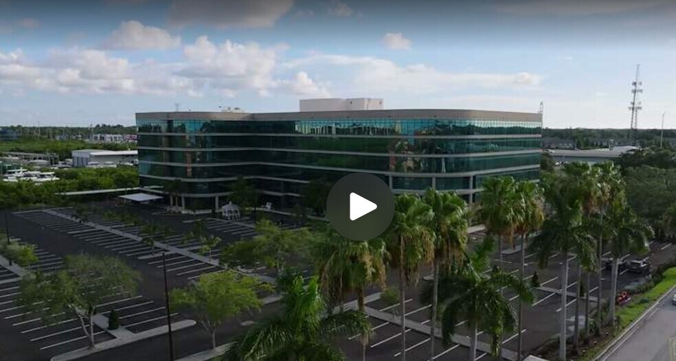 18167 US Highway 19 N, Clearwater, FL à louer - Vidéo sur l’inscription commerciale - Image 2 de 11