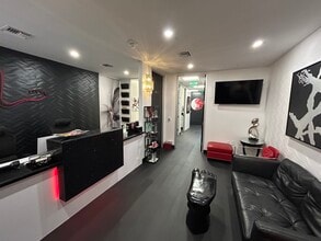 9100 Wilshire Blvd, Beverly Hills, CA for lease Interior Photo- Image 1 of 6