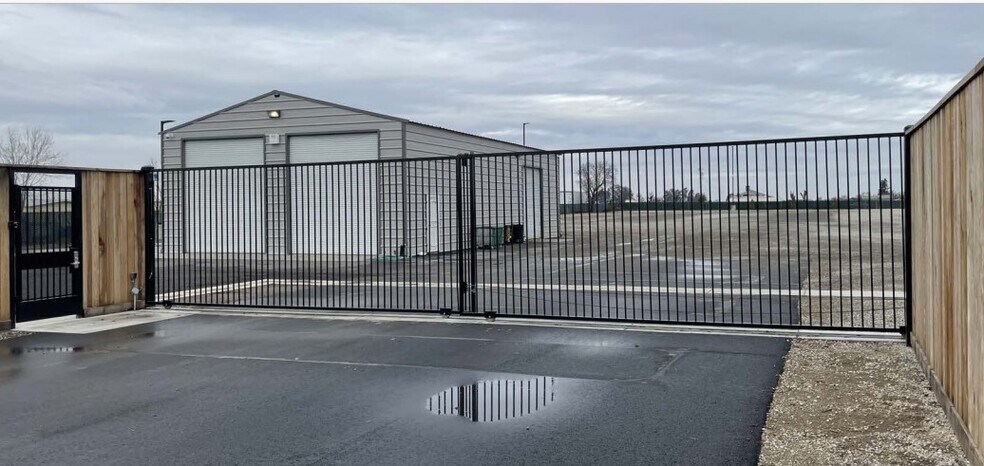 6350 Bradshaw Rd, Sacramento, CA à louer - Photo du bâtiment - Image 2 de 4
