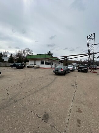 More details for 6400 Douglas Ave, Urbandale, IA - Retail for Lease