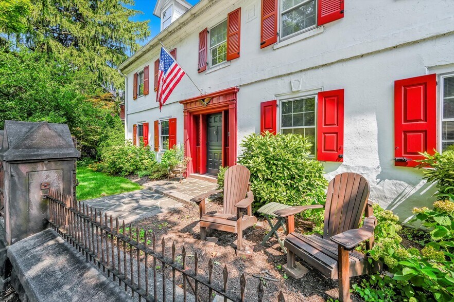 301 W Main St, Ephrata, PA à vendre - Photo du bâtiment - Image 3 de 63