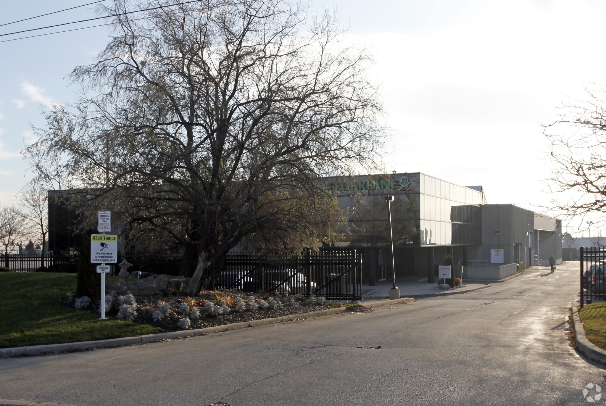 4410 Paletta Ct, Burlington, ON à vendre Photo principale- Image 1 de 1