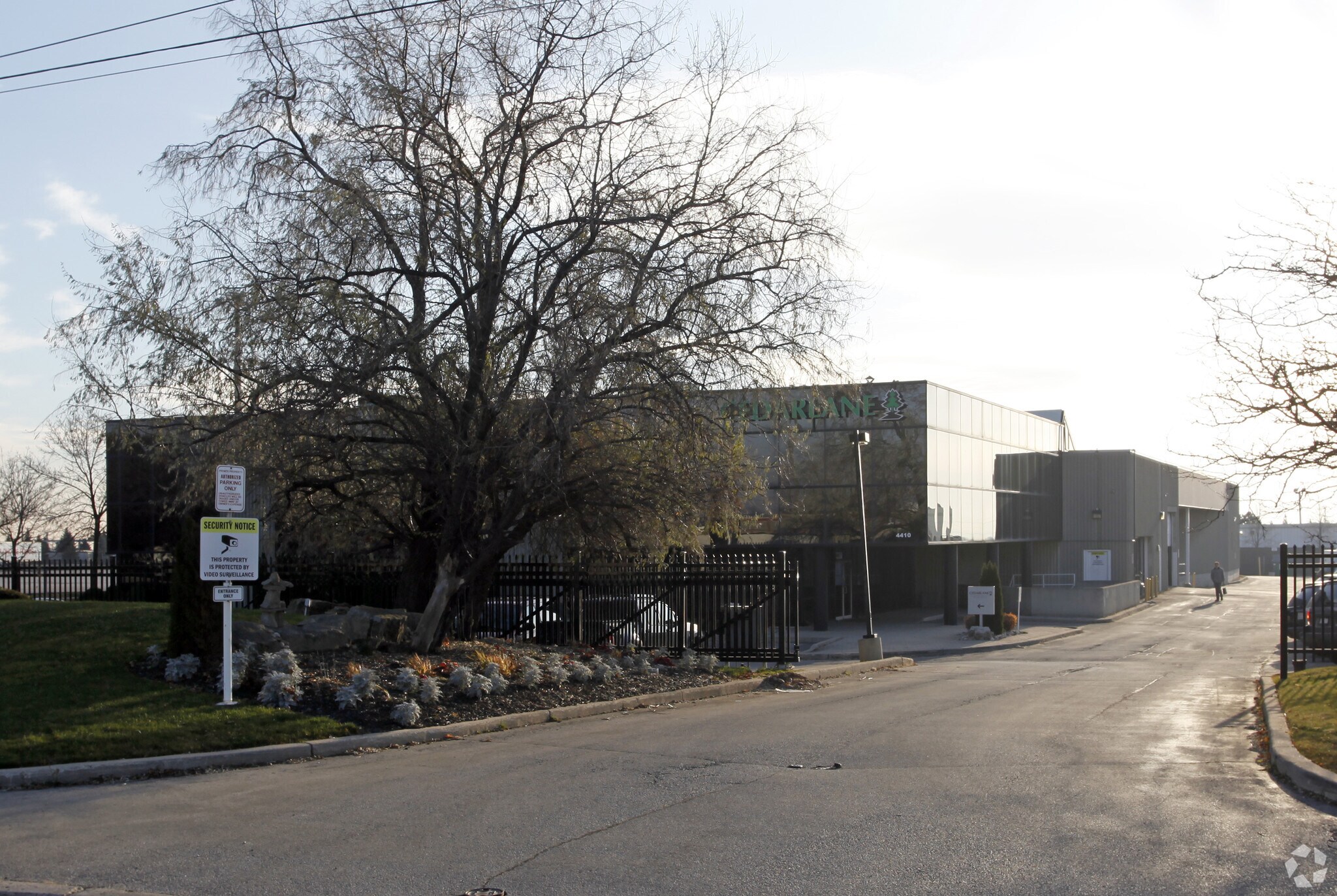 4410 Paletta Ct, Burlington, ON for sale Primary Photo- Image 1 of 1