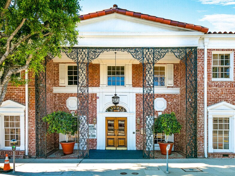 1033 Gayley Ave, Los Angeles, CA for lease - Building Photo - Image 2 of 10