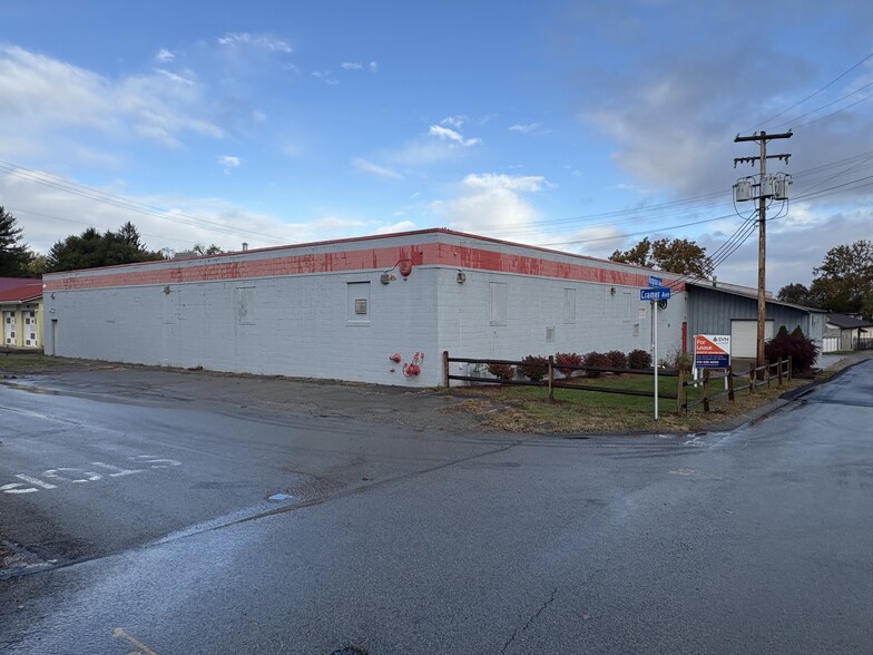 49 Virginia Ave, Uniontown, PA for lease - Primary Photo - Image 1 of 17