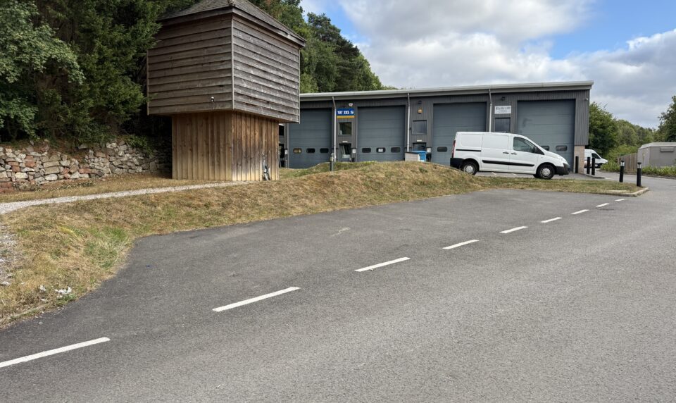 8 Station Hl, Chudleigh à louer - Photo du bâtiment - Image 3 de 3