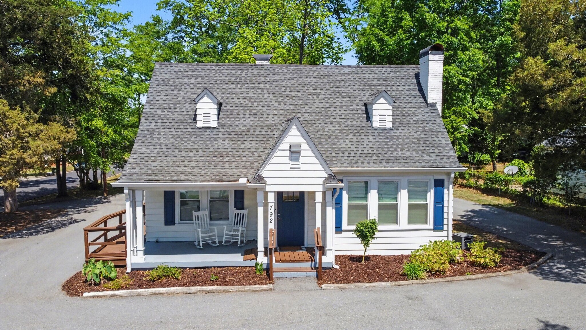 792 John B White Sr Blvd, Spartanburg, SC for lease Primary Photo- Image 1 of 30