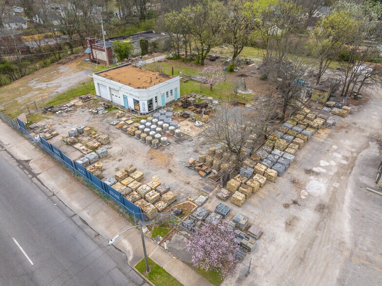 1567 Cherry Rd, Memphis, TN à vendre - Photo du bâtiment - Image 2 de 6