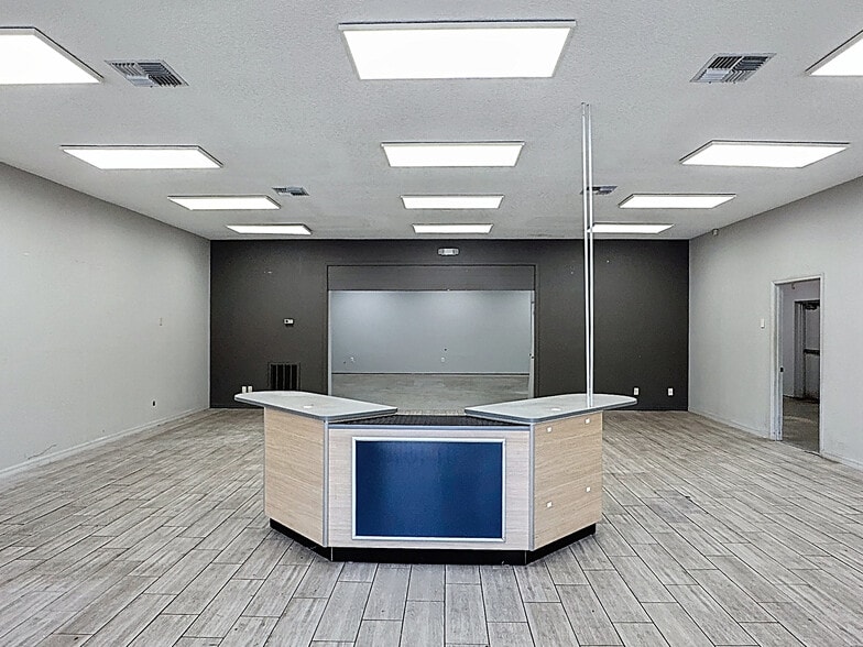 2418 Highway 44 W, Inverness, FL for lease - Building Photo - Image 2 of 38