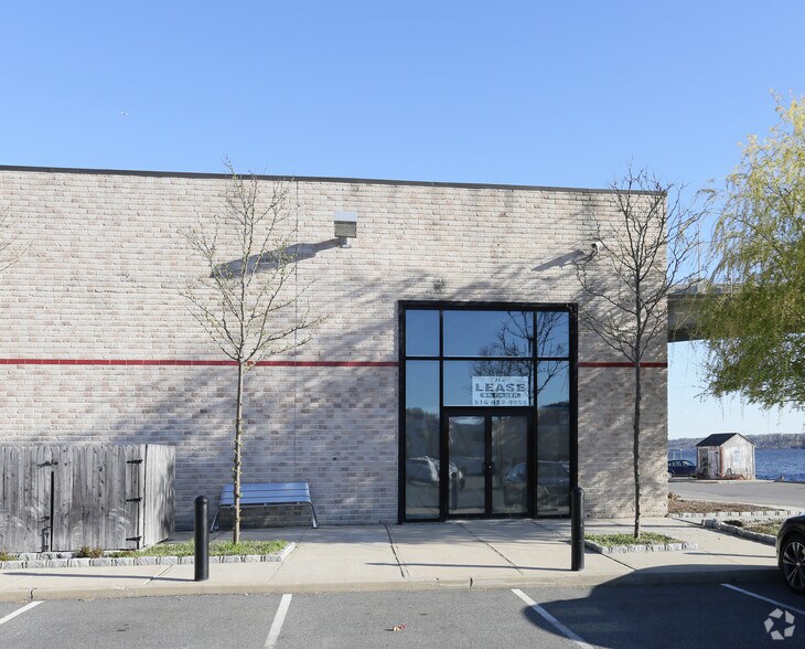 55 Lumber Rd, Roslyn, NY à louer - Photo du bâtiment - Image 3 de 3