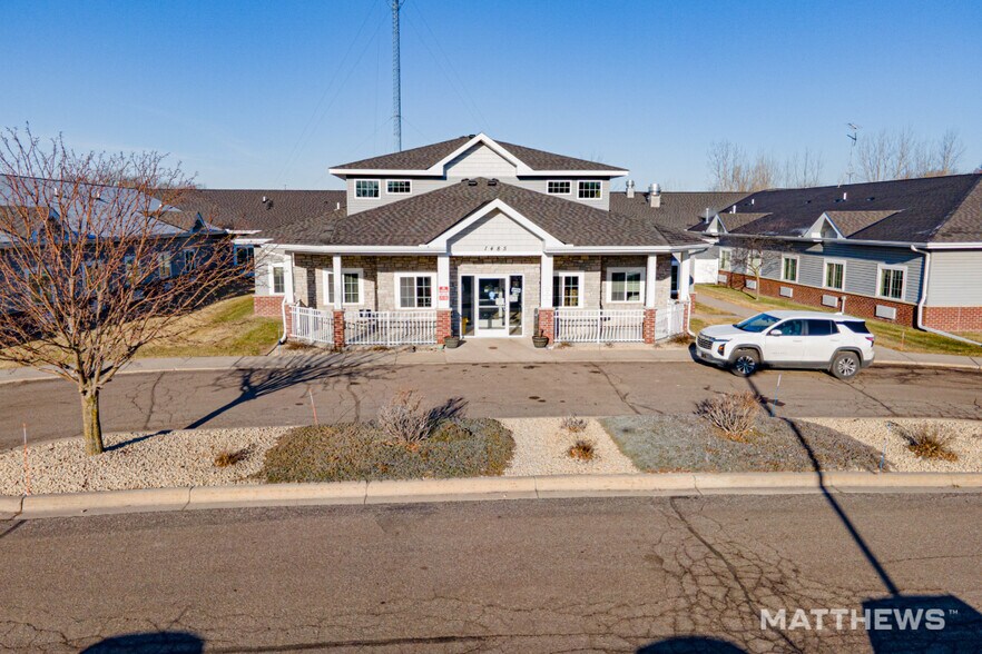 1485 10th Ave NE, Sauk Rapids, MN à vendre - Photo du bâtiment - Image 2 de 3