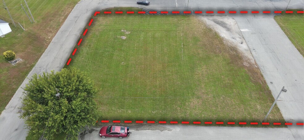 8839 S US 31, Edinburgh, IN à vendre - Photo du bâtiment - Image 3 de 4