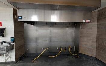 1205 N Houston Ave, Humble, TX for lease Interior Photo- Image 2 of 4