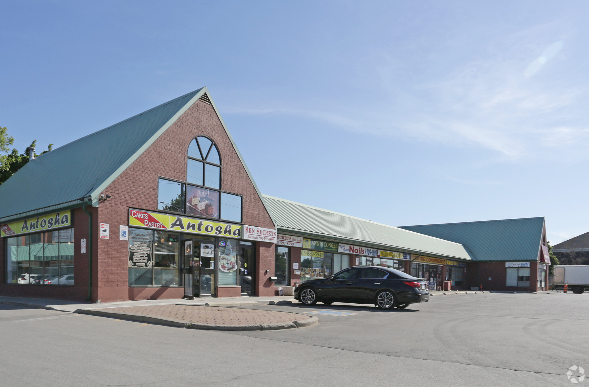 1102 Centre St, Vaughan, ON for sale Primary Photo- Image 1 of 1