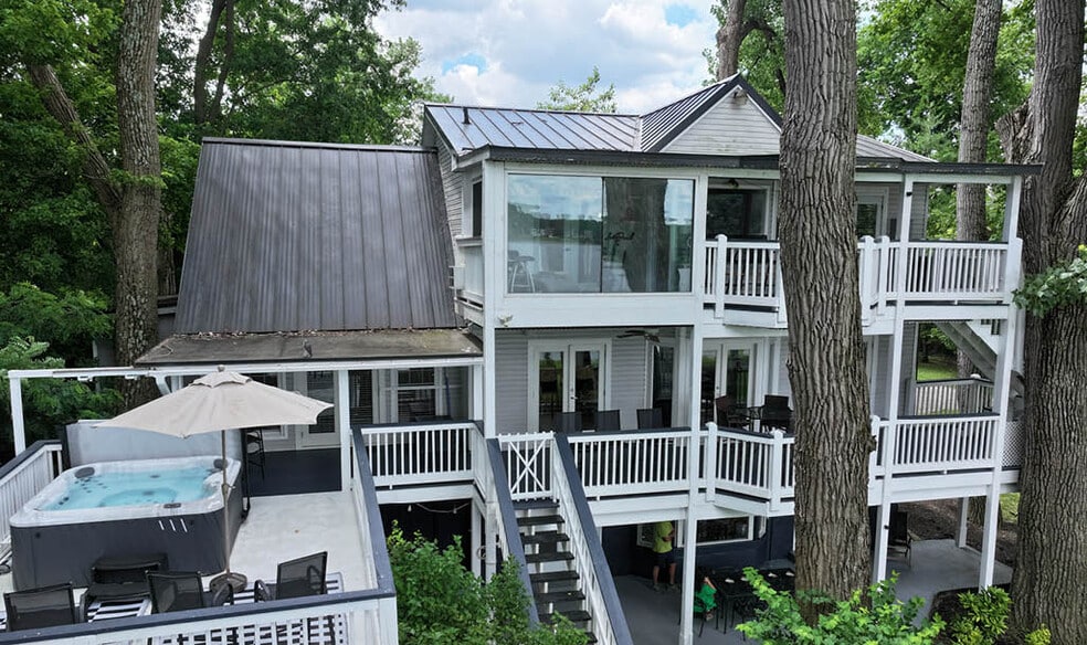 3227 River Rd, Louisville, KY for sale - Building Photo - Image 3 of 47