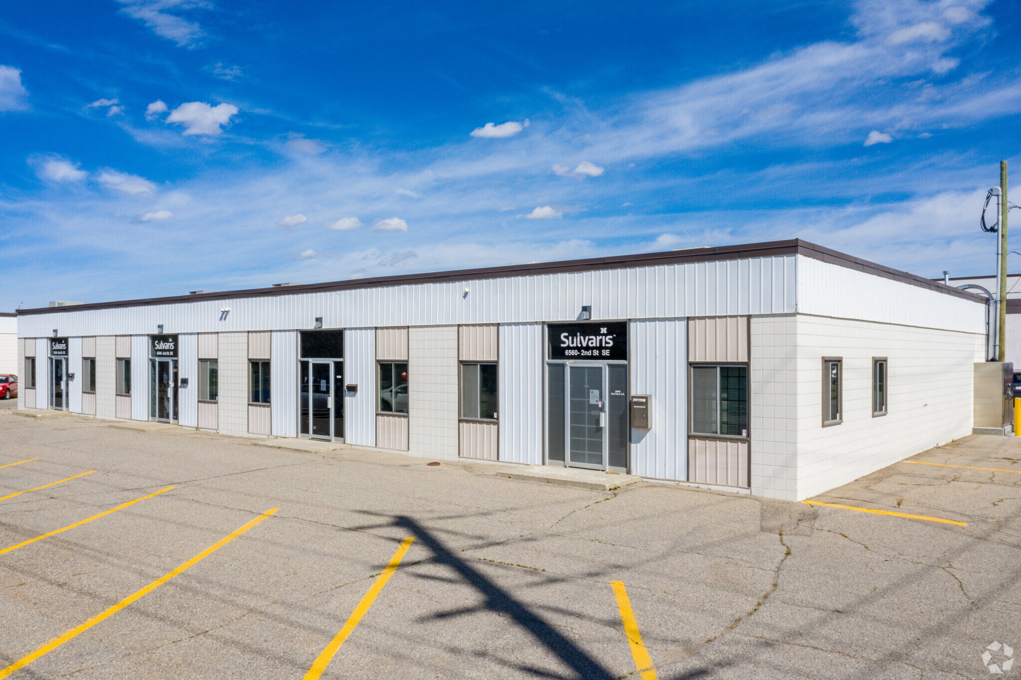 6530-6560 2 St SE, Calgary, AB à vendre Photo principale- Image 1 de 1