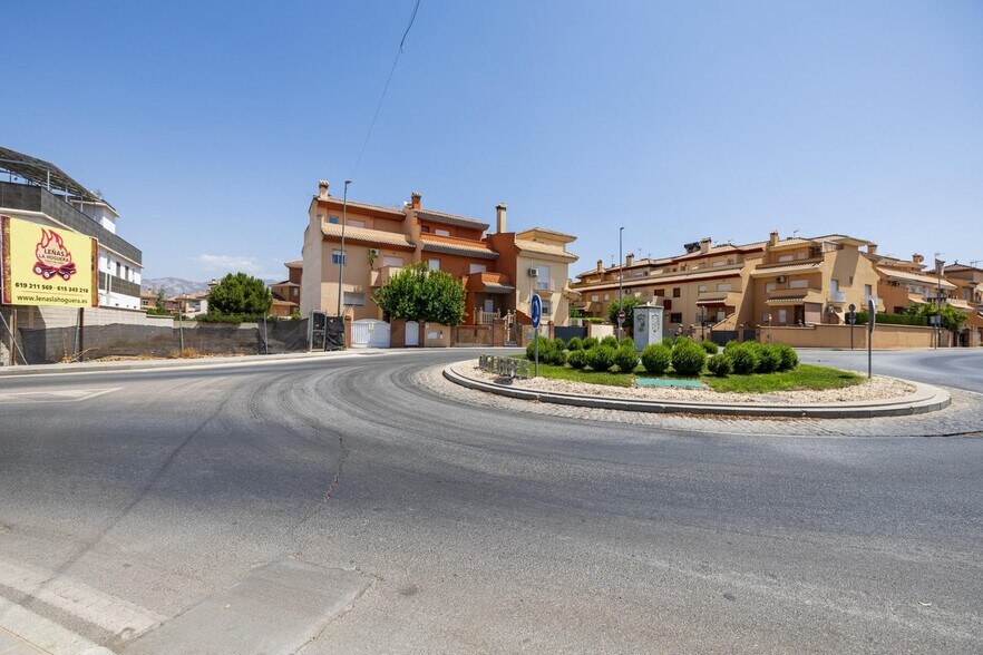 Calle Granada, 50, Ogíjares, Granada for sale - Building Photo - Image 2 of 22
