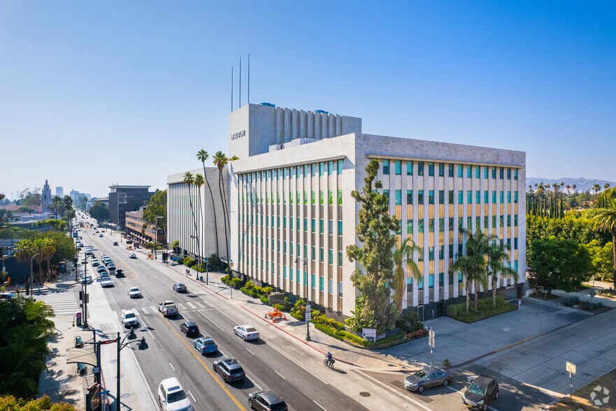 4201 Wilshire Blvd, Los Angeles, CA à louer - Photo du bâtiment - Image 2 de 13