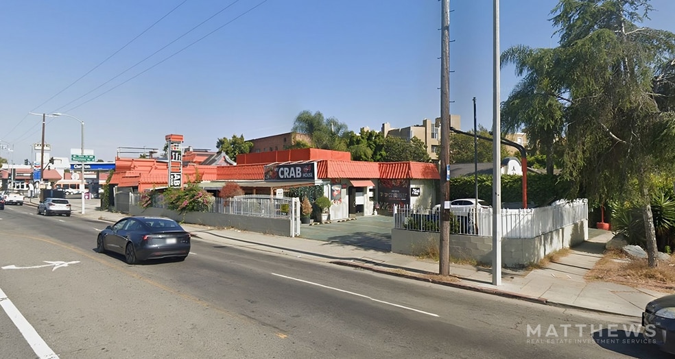 5818-5820 Melrose Ave, Los Angeles, CA for lease - Primary Photo - Image 1 of 4
