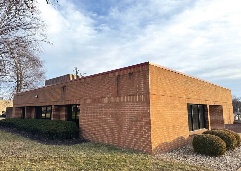 2646 Metro Blvd, Maryland Heights, MO à louer - Photo du bâtiment - Image 2 de 27